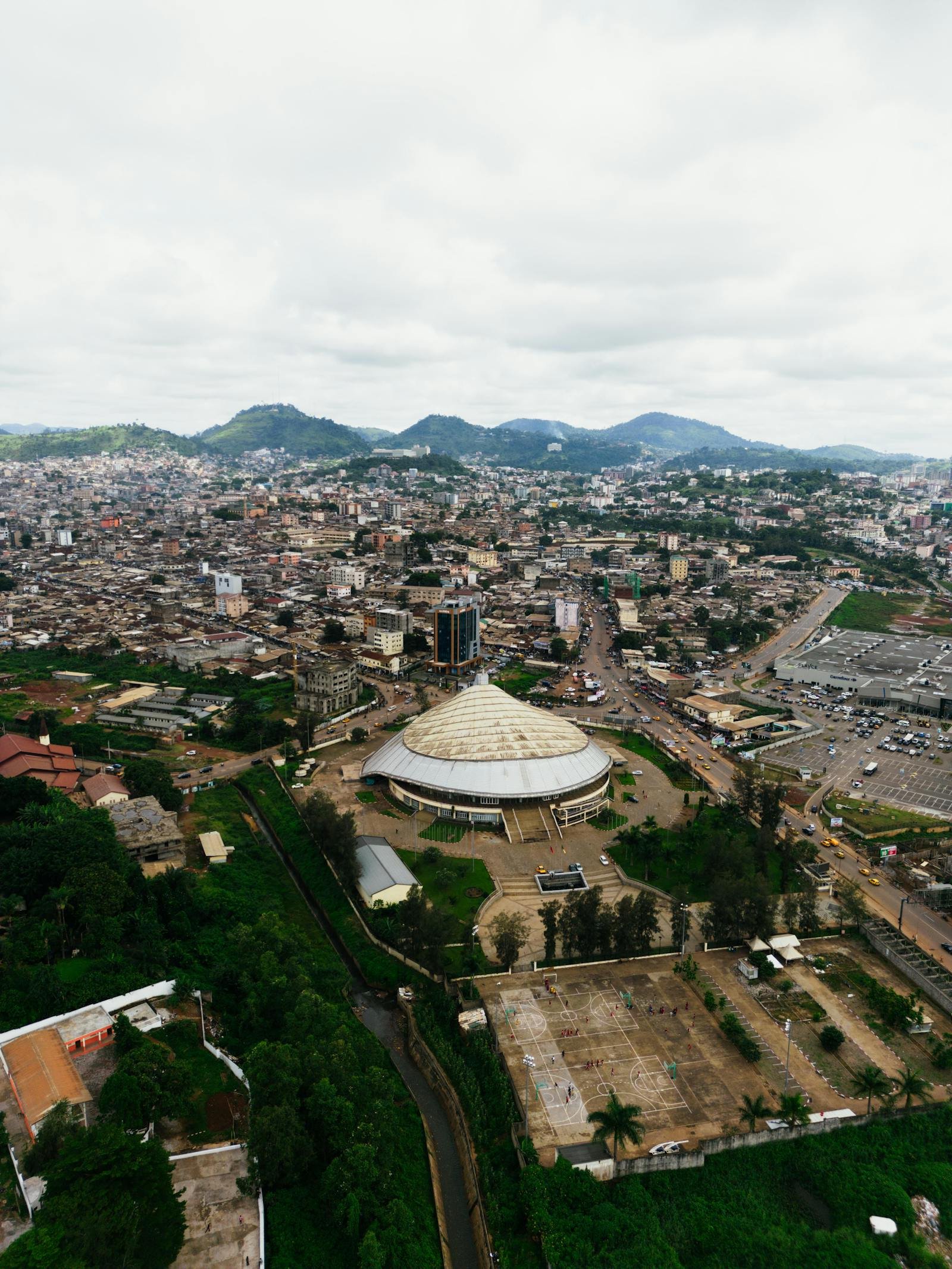 Pompes funèbres Memorial237 à Yaoundé, capitale politique du Cameroun